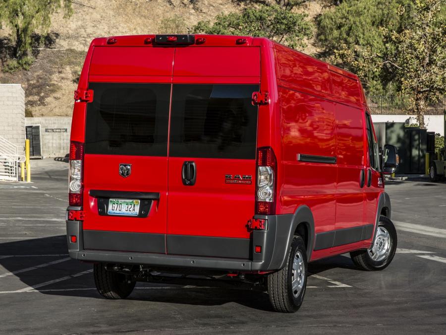  Dodge Ram ProMaster 2500 Cargo Van 2013 года  (фото 6 из 9)